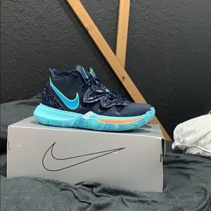 kyrie 5 UFO